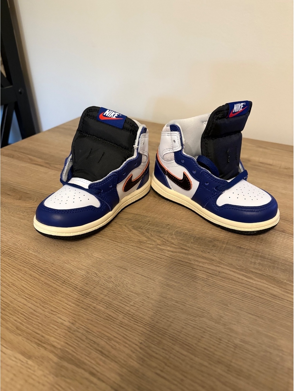 Nike Air Jordan 1 retro “RARE AIR” 7c high top sneakers
